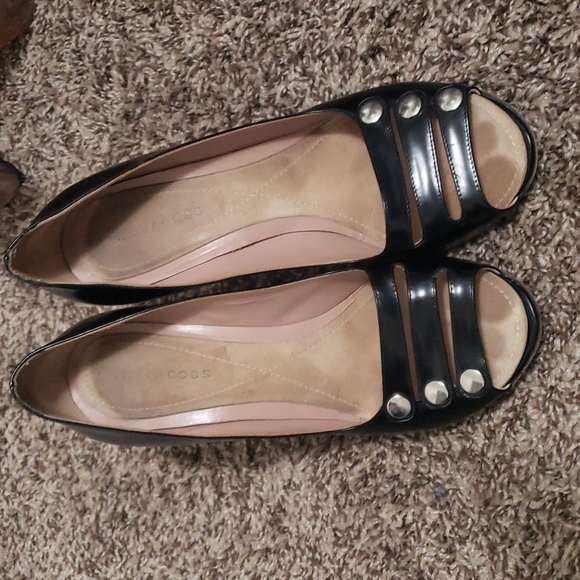 Marc Jacobs Black Leather Studded Peep Toe Heels - Picture 2 of 11